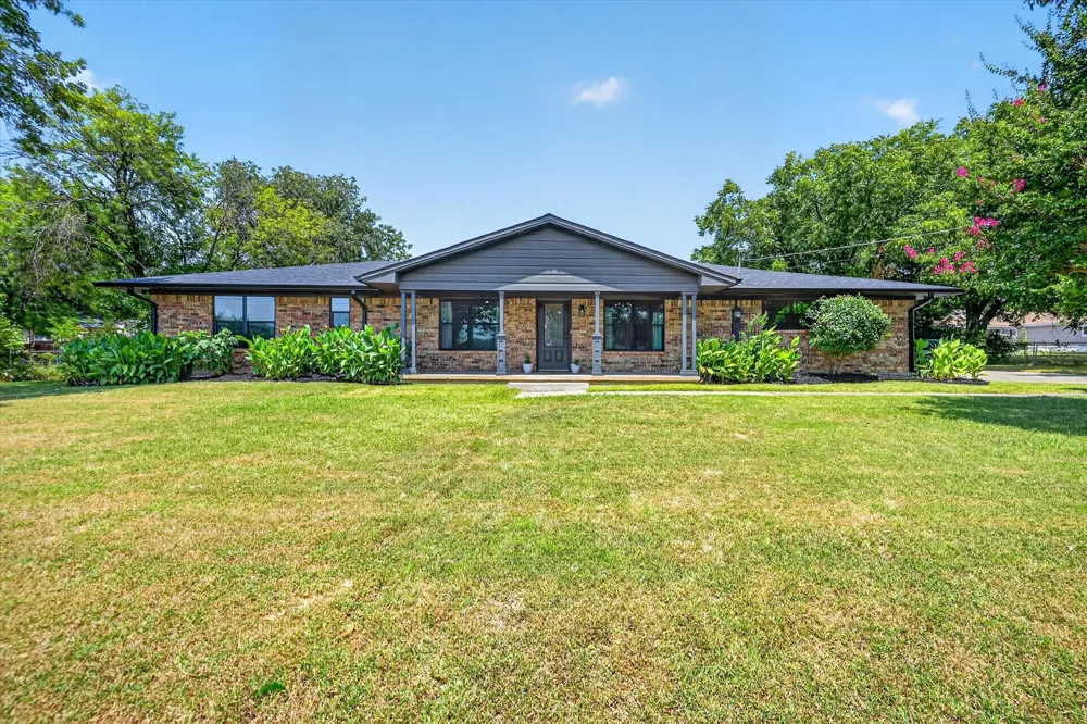 507 W South Street Whitesboro, TX 76273