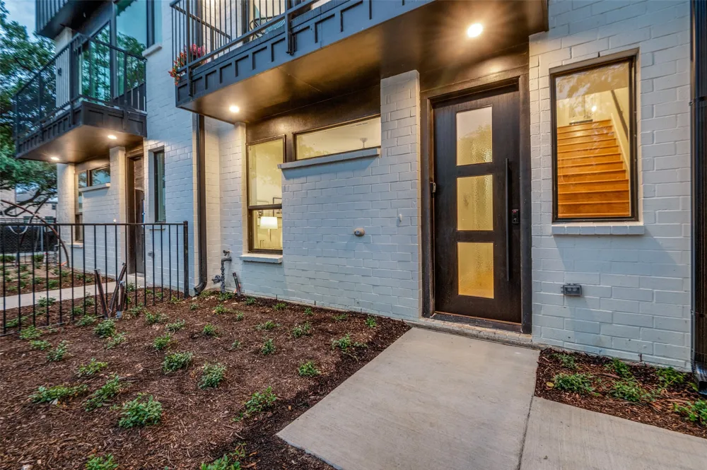 4125 Reserve Lane Addison, TX 75001