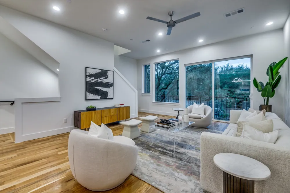 4125 Reserve Lane Addison, TX 75001