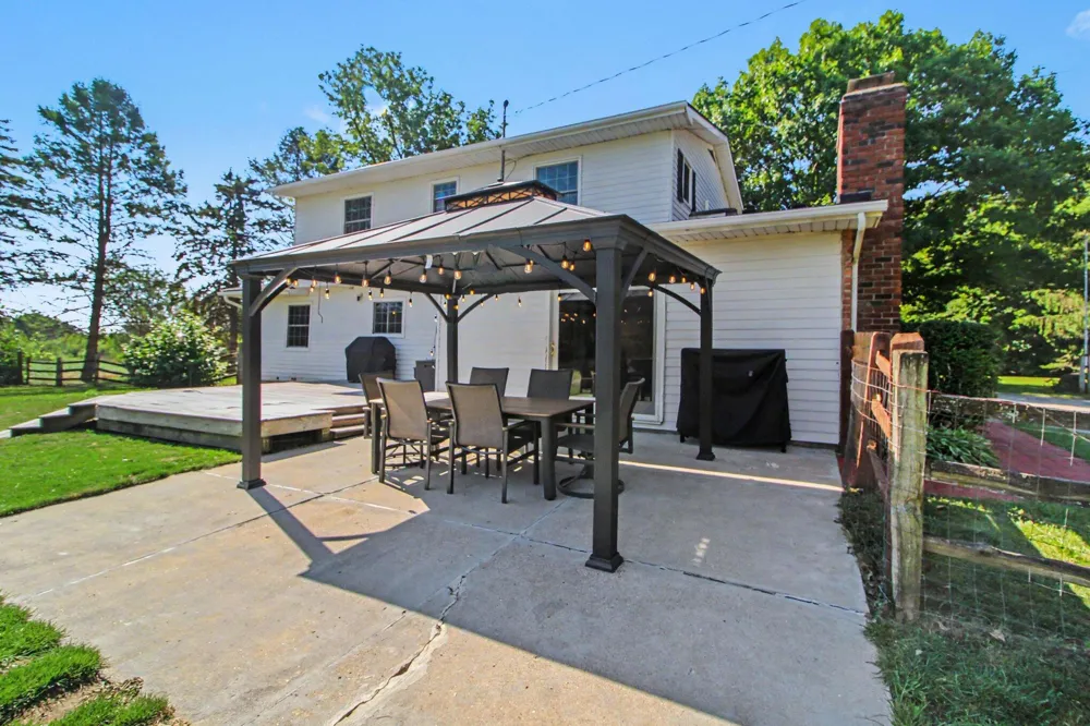 6381 Merritt Road Ypsilanti, MI 48197