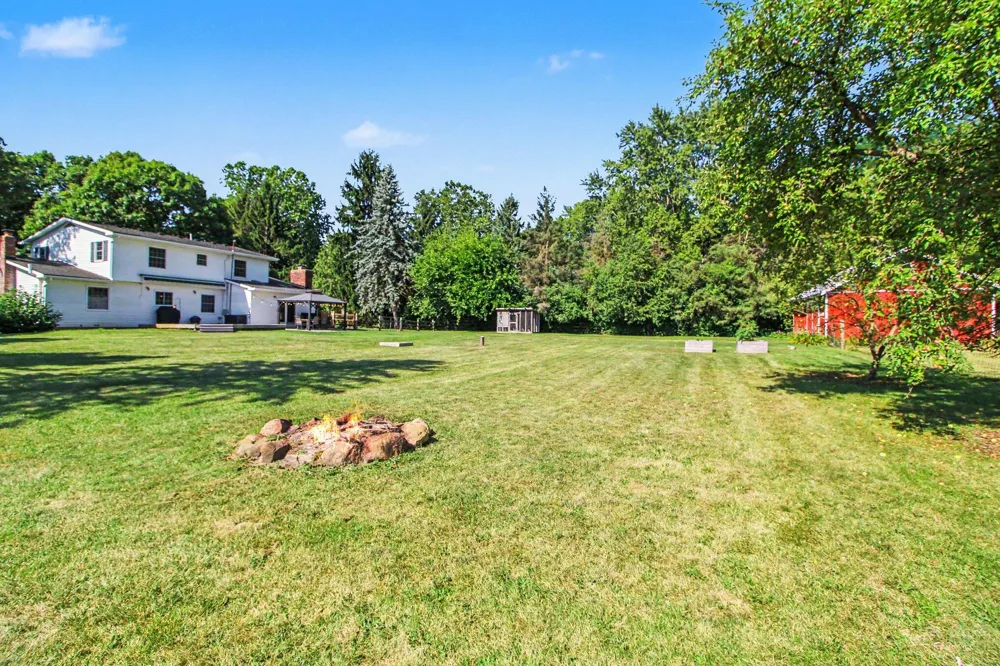 6381 Merritt Road Ypsilanti, MI 48197