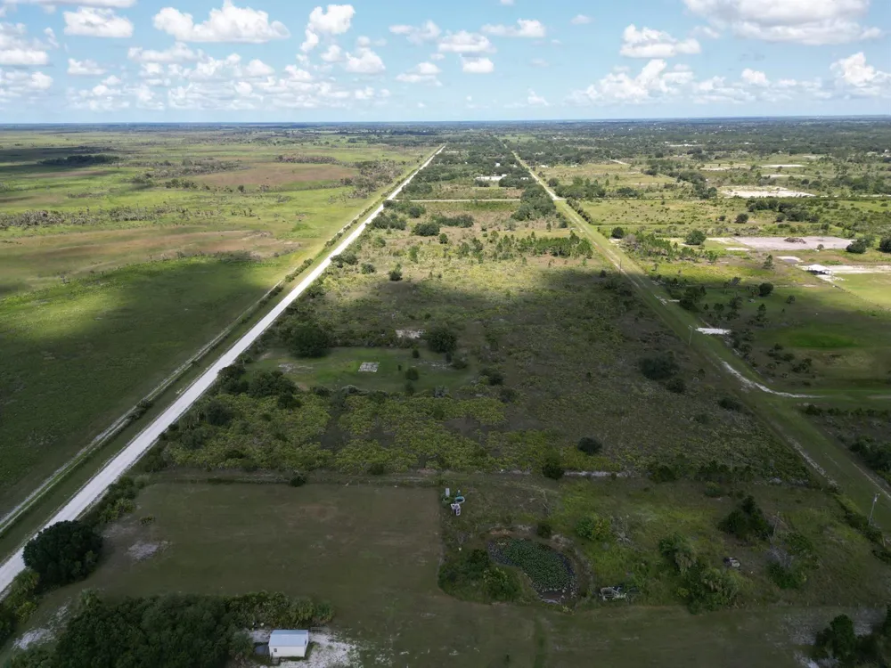 18239 NW 318TH STREET Okeechobee, FL 34972