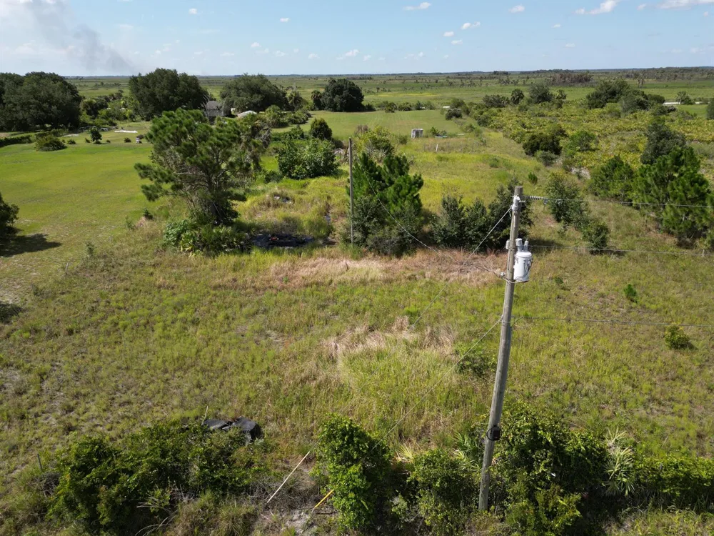 18239 NW 318TH STREET Okeechobee, FL 34972