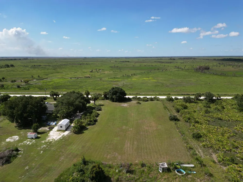18239 NW 318TH STREET Okeechobee, FL 34972