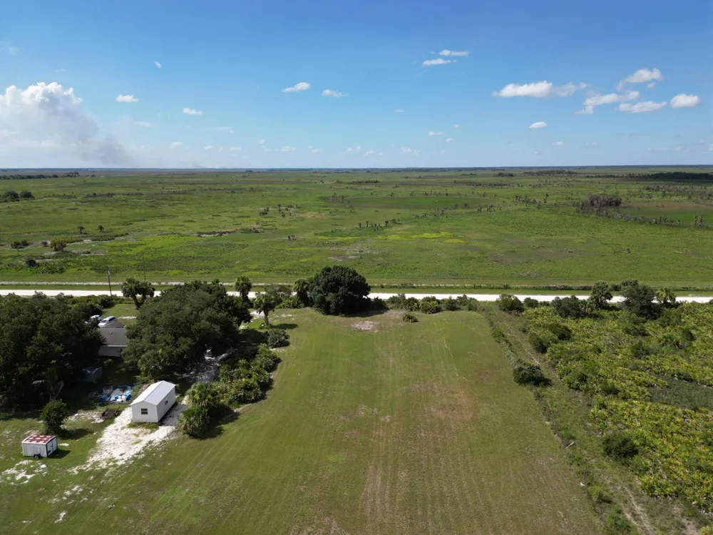 18239 NW 318TH STREET Okeechobee, FL 34972