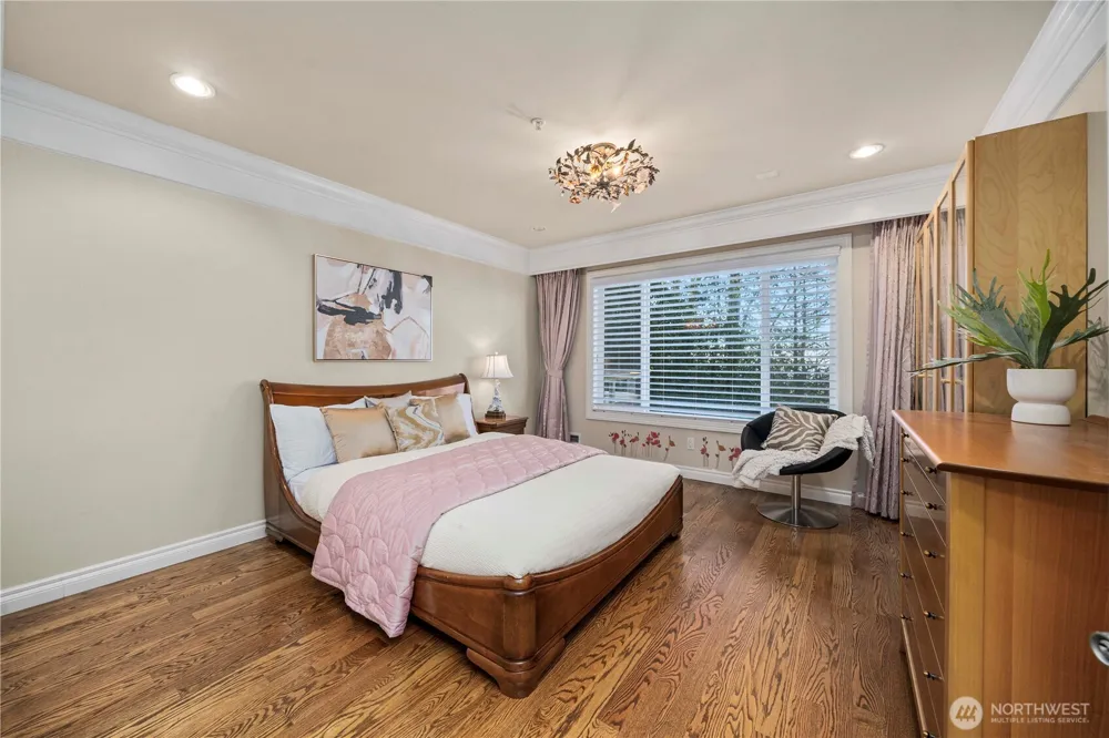5325 145th Place SE Bellevue, WA 98006