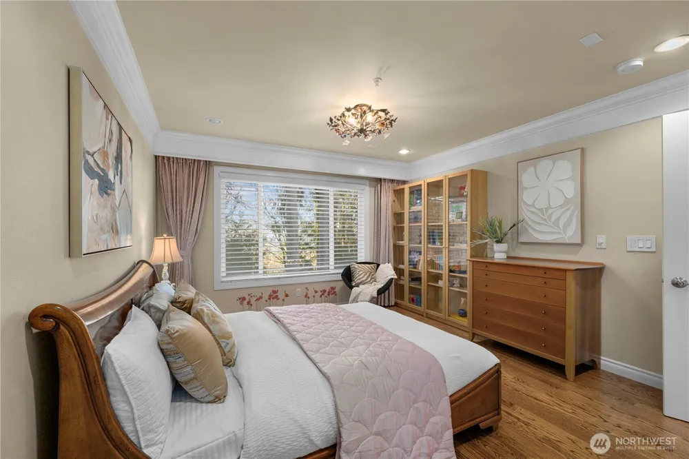 5325 145th Place SE Bellevue, WA 98006