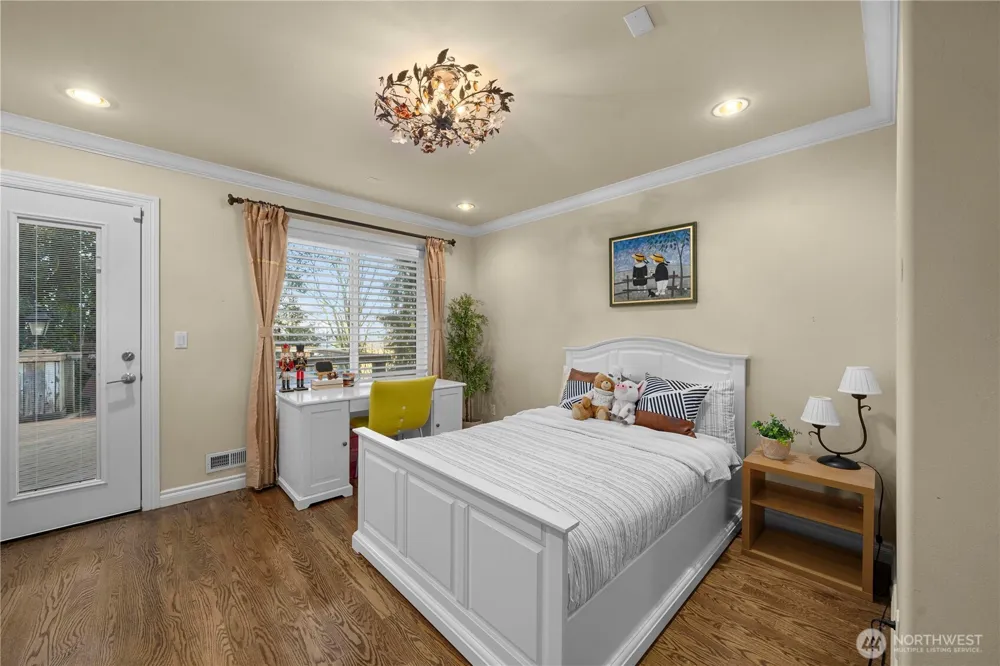 5325 145th Place SE Bellevue, WA 98006
