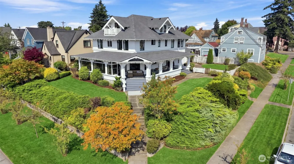 2329 Rucker Avenue Everett, WA 98201