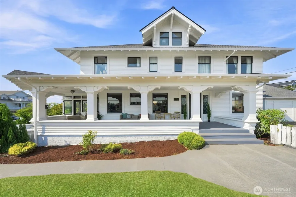2329 Rucker Avenue Everett, WA 98201
