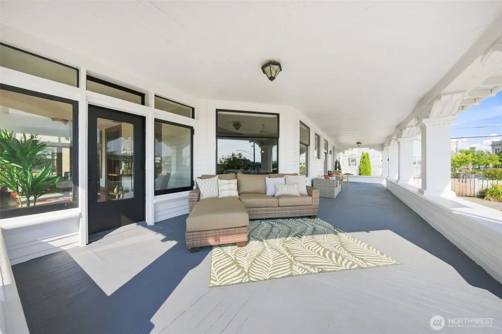 2329 Rucker Avenue Everett, WA 98201