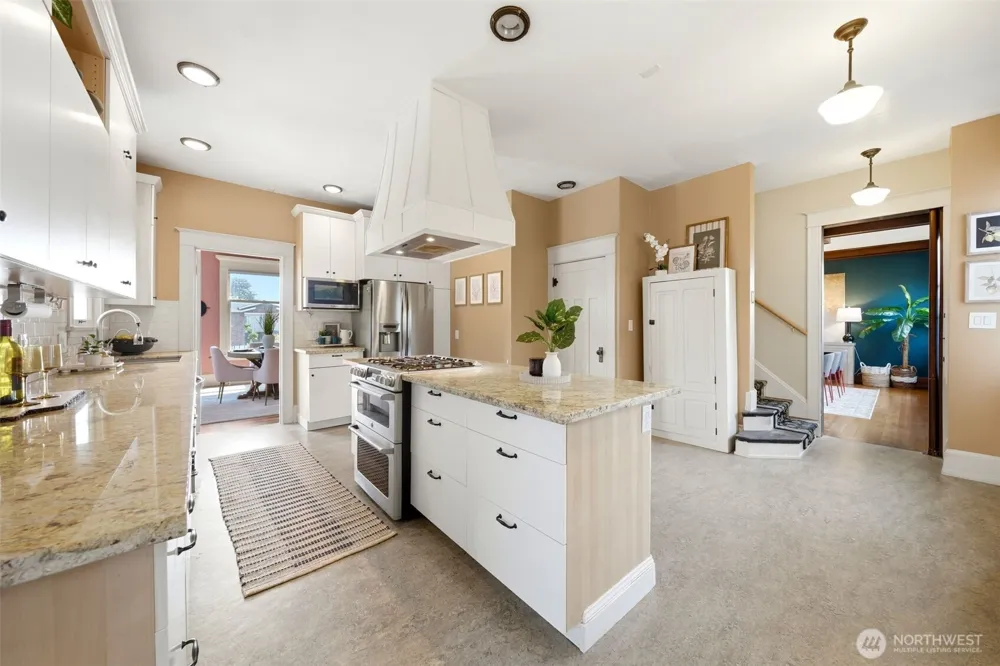2329 Rucker Avenue Everett, WA 98201