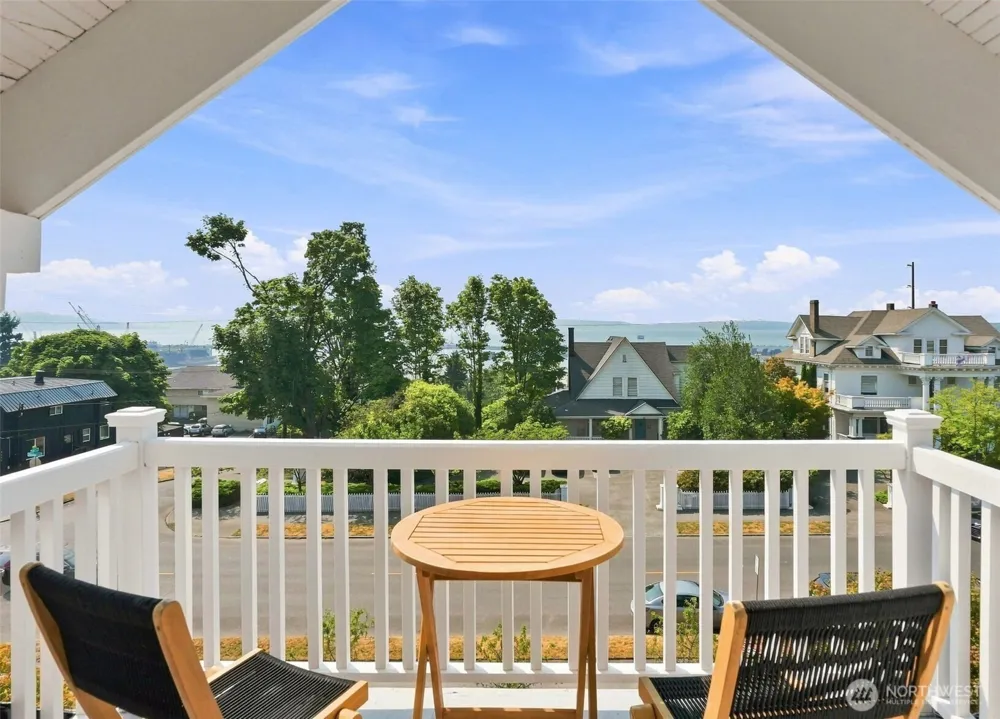 2329 Rucker Avenue Everett, WA 98201