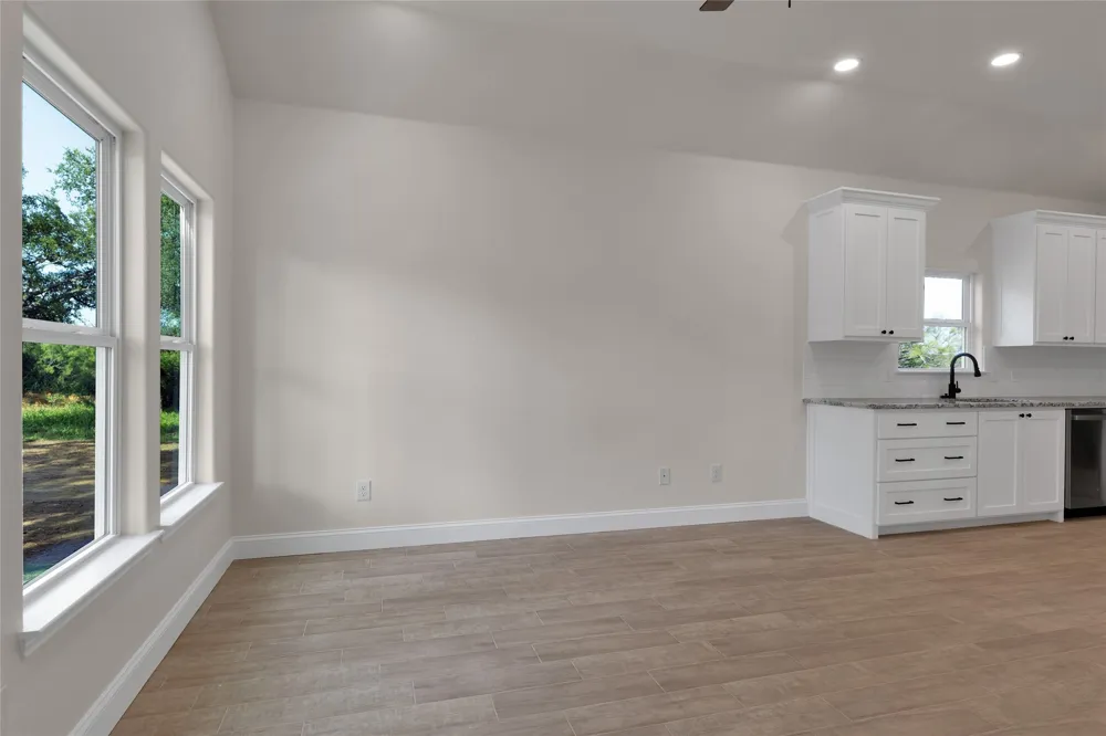 813 SW 28th Street Mineral Wells, TX 76067