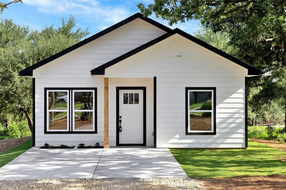 813 SW 28th Street Mineral Wells, TX 76067