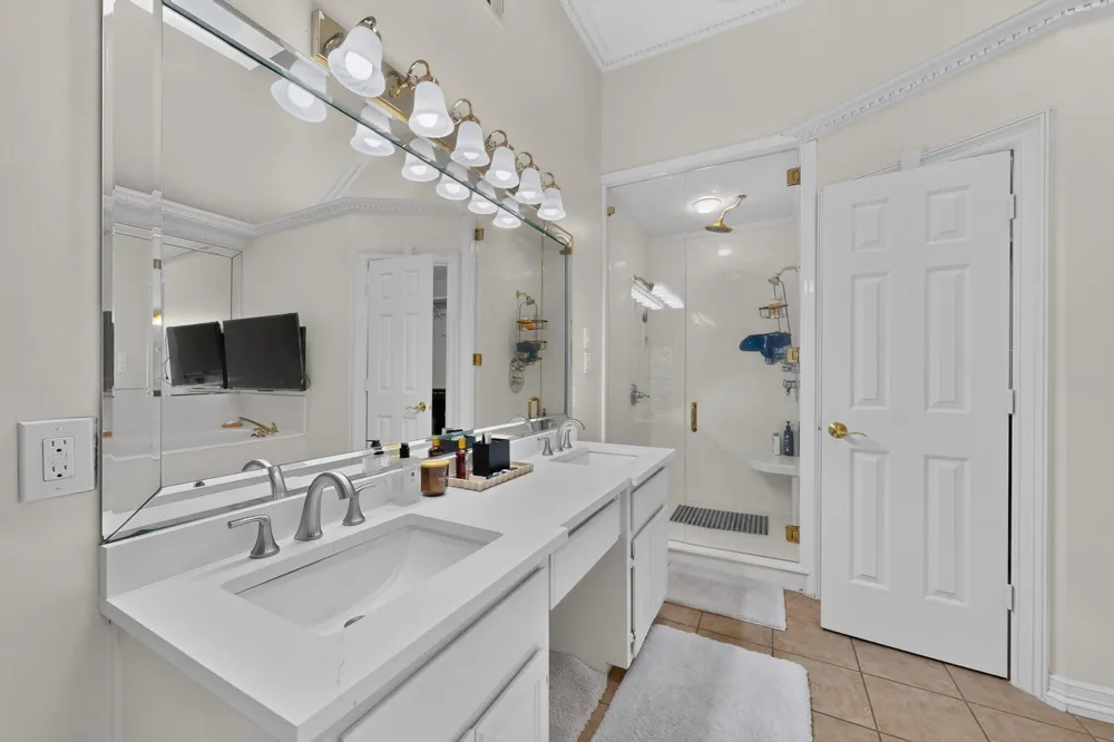 2120 Valley View Drive Cedar Hill, TX 75104