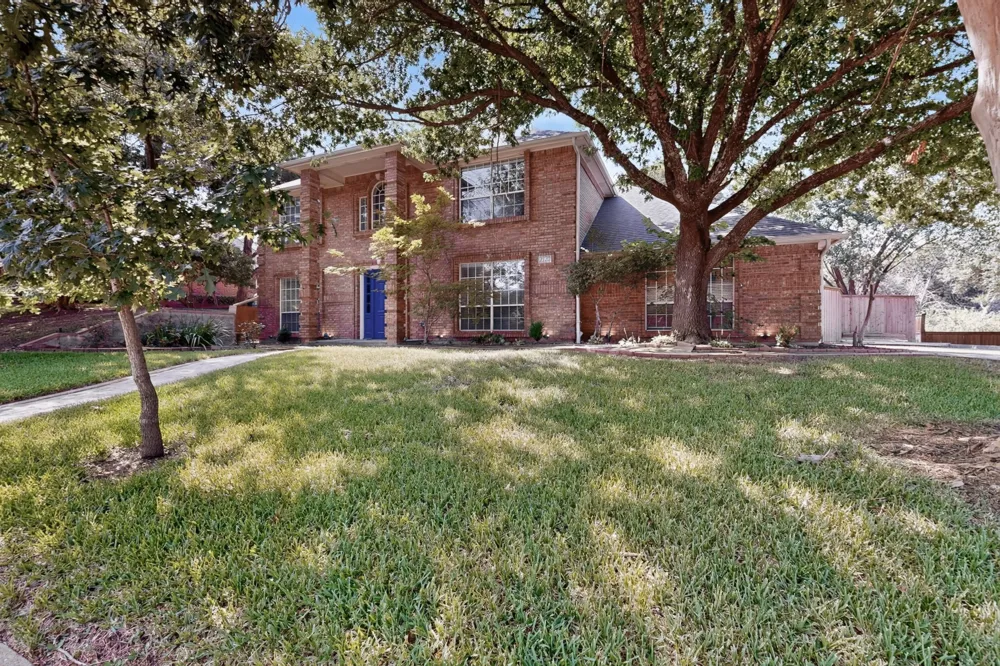 2120 Valley View Drive Cedar Hill, TX 75104