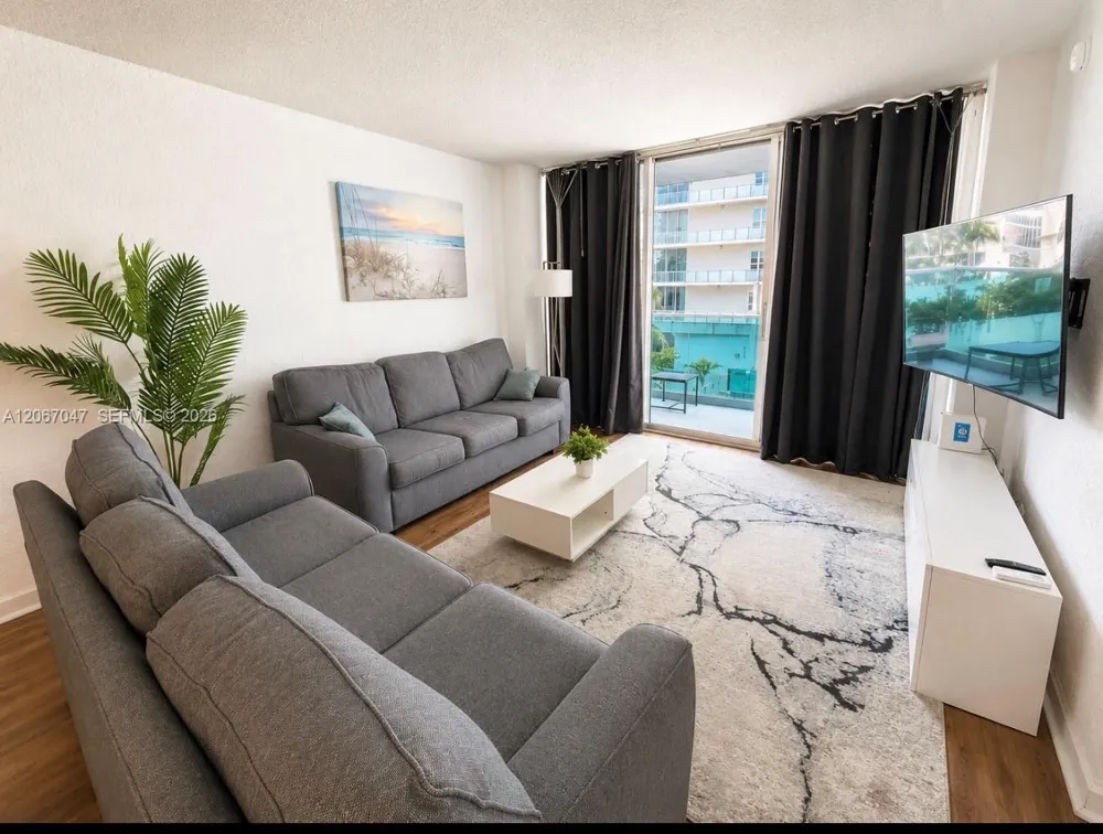 4001 S Ocean Dr #4L Hollywood, FL 33019