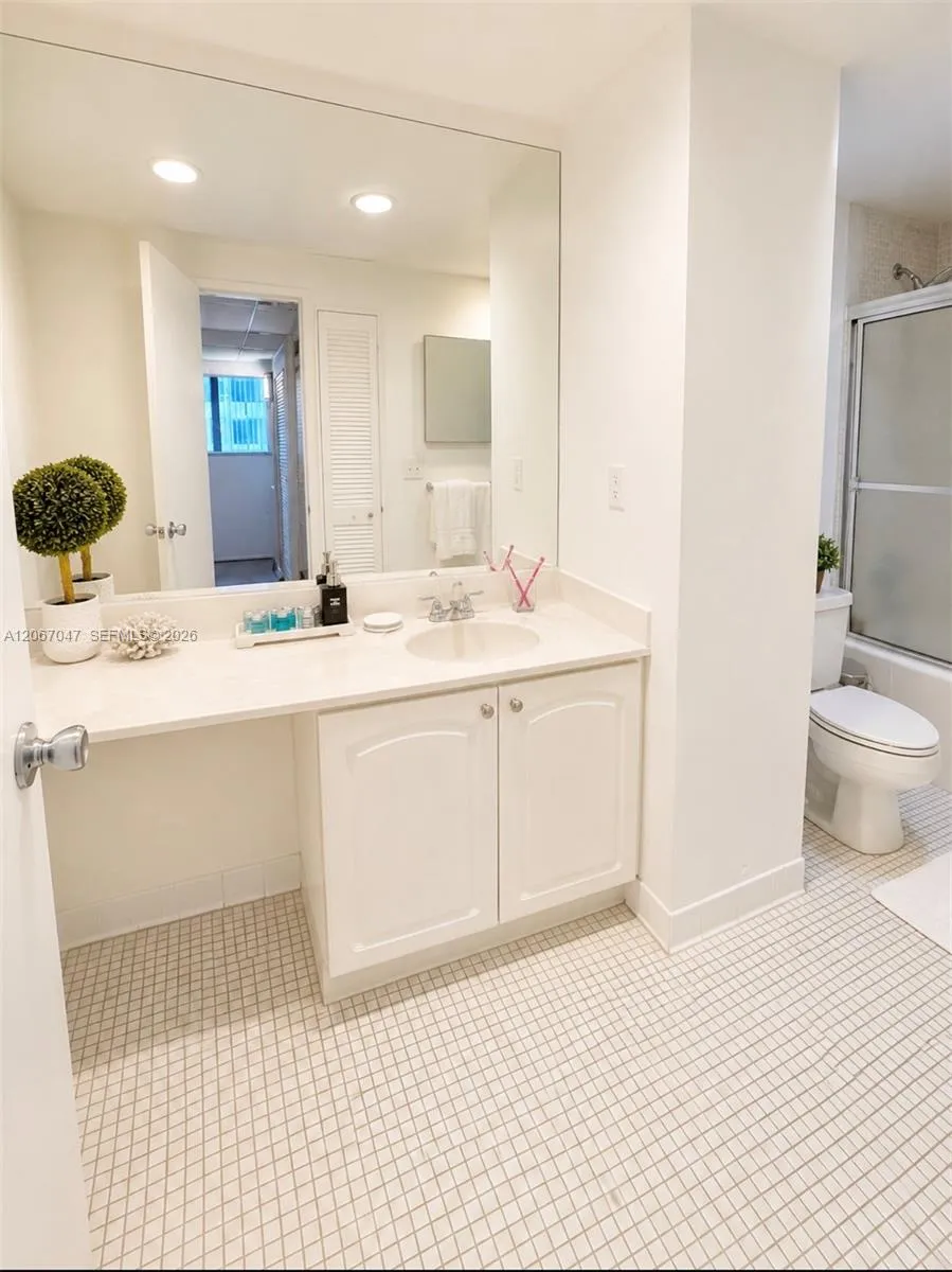 4001 S Ocean Dr #4L Hollywood, FL 33019
