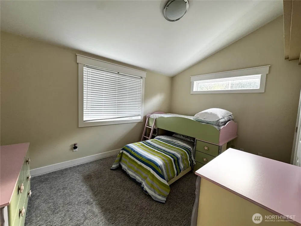 7360 E Grapeview Loop Road Allyn, WA 98524