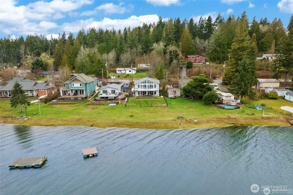 7360 E Grapeview Loop Road Allyn, WA 98524