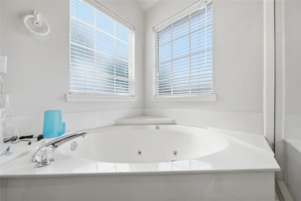 9256 S 85th EastAvenue Tulsa, OK 74133