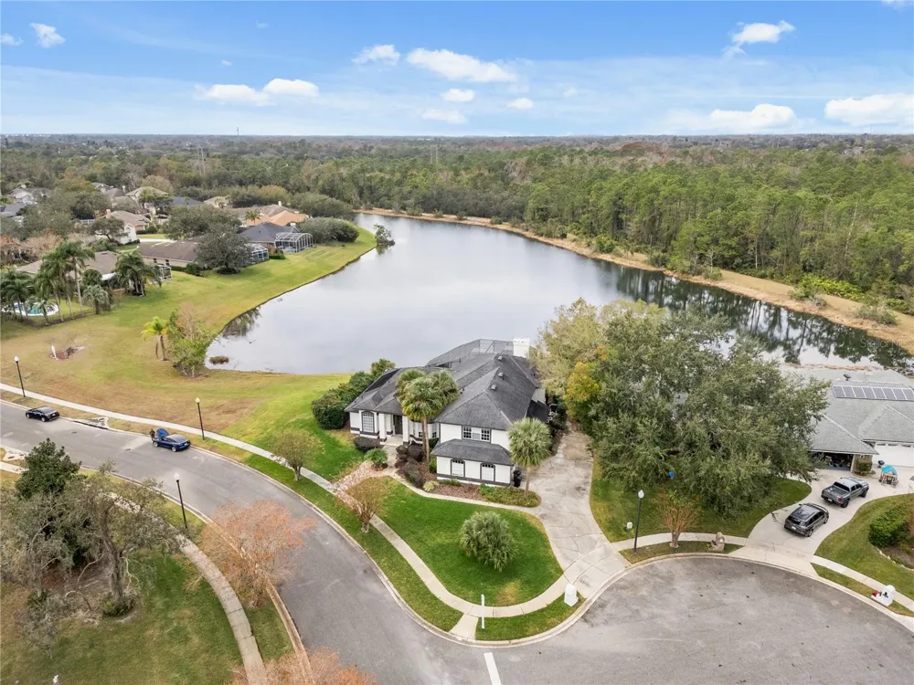 1746 CARILLON PARK DRIVE Oviedo, FL 32765
