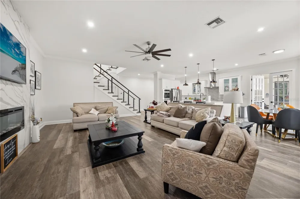 1746 CARILLON PARK DRIVE Oviedo, FL 32765