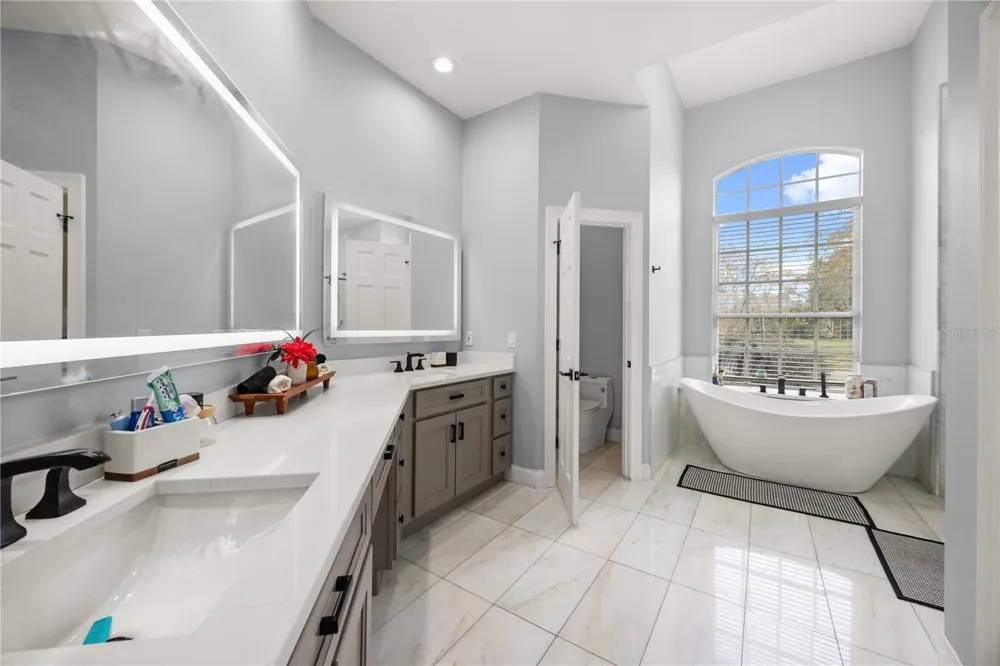 1746 CARILLON PARK DRIVE Oviedo, FL 32765