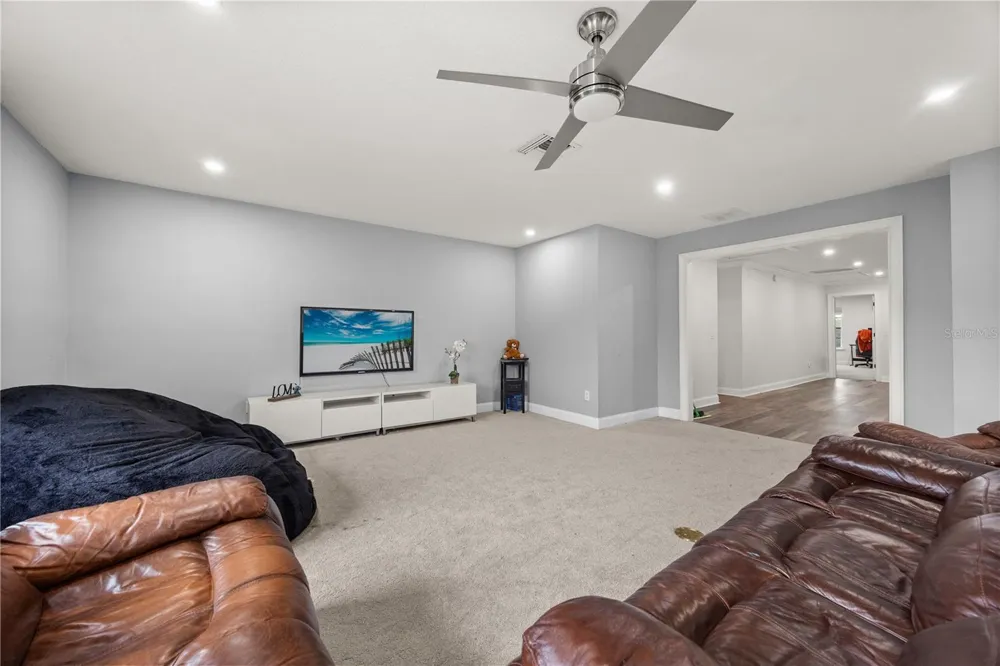 1746 CARILLON PARK DRIVE Oviedo, FL 32765