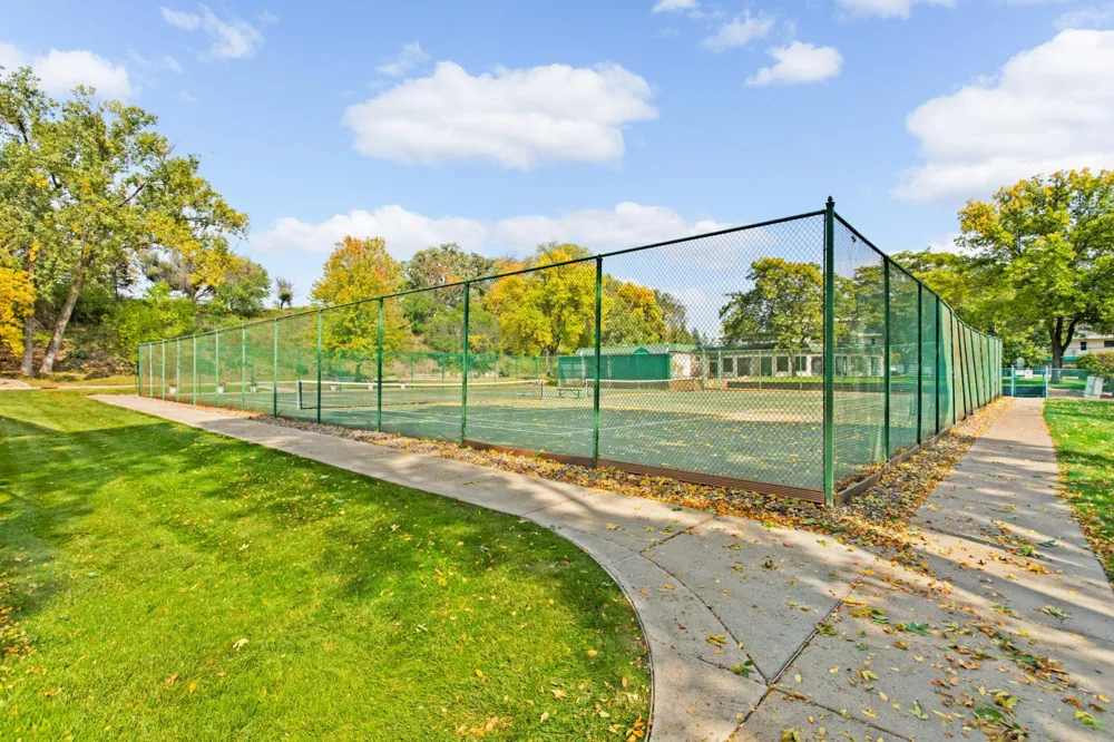 10521 Cedar Lake Road #519 Minnetonka, MN 55305