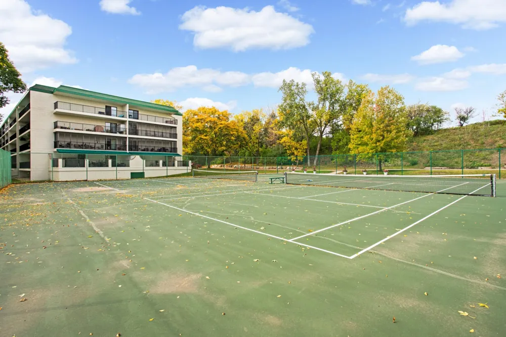 10521 Cedar Lake Road #519 Minnetonka, MN 55305