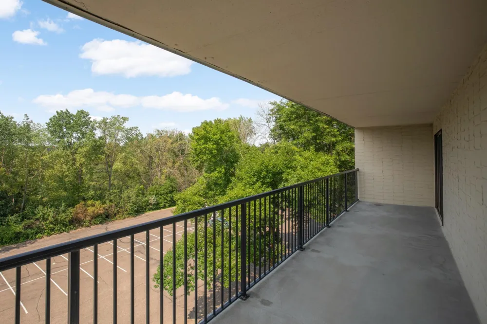 10521 Cedar Lake Road #519 Minnetonka, MN 55305
