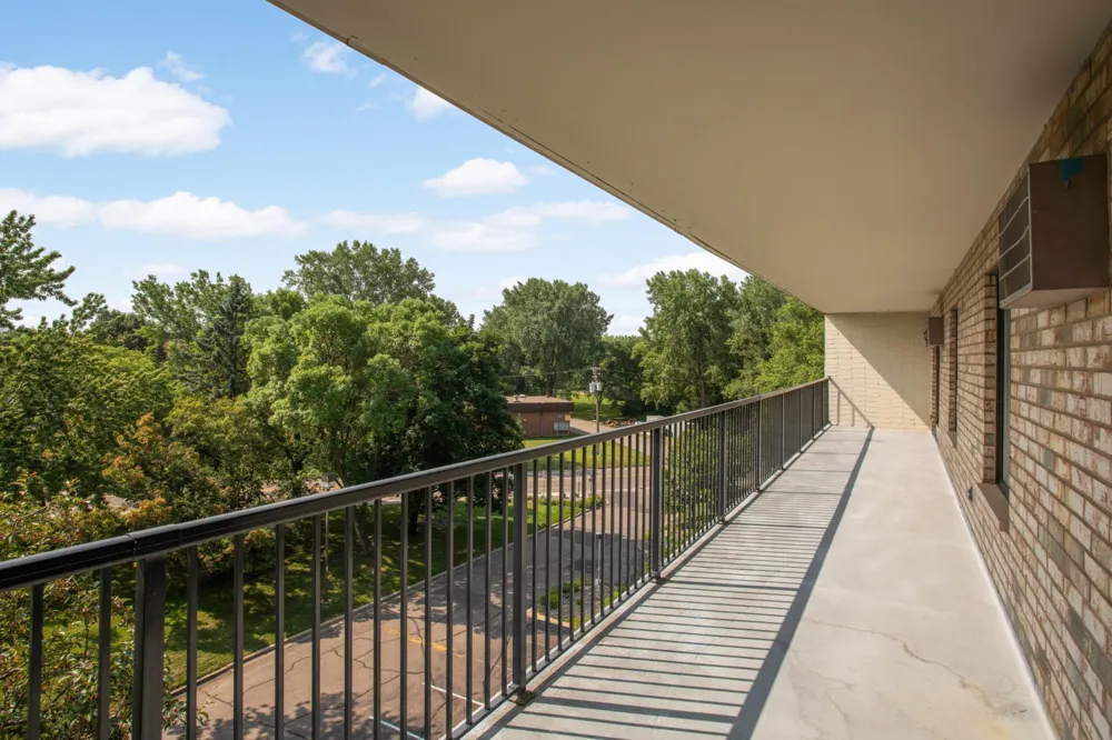 10521 Cedar Lake Road #519 Minnetonka, MN 55305