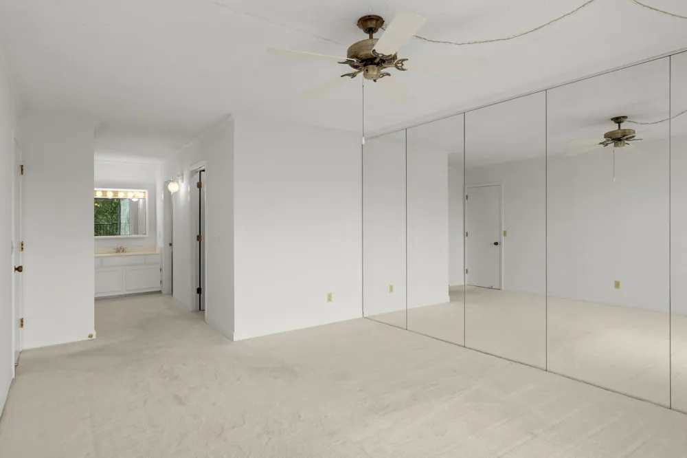 10521 Cedar Lake Road #519 Minnetonka, MN 55305