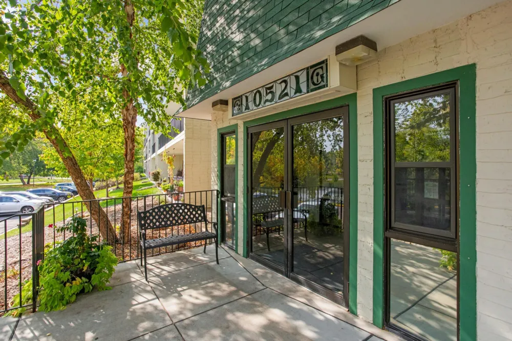10521 Cedar Lake Road #519 Minnetonka, MN 55305