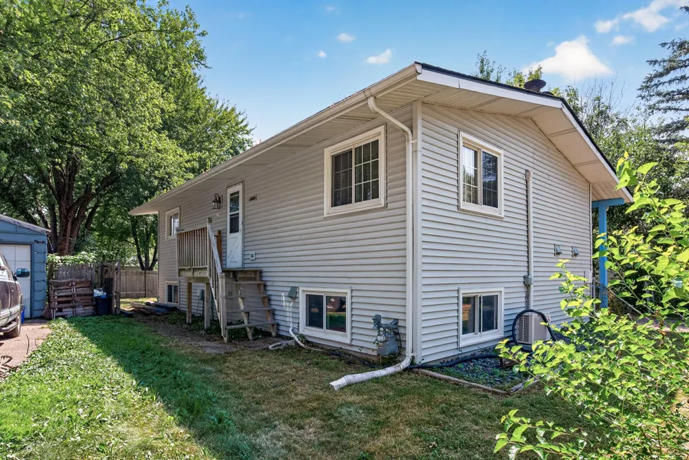 2280 Shryer Avenue E North Saint Paul, MN 55109