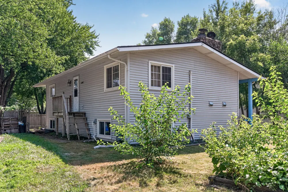 2280 Shryer Avenue E North Saint Paul, MN 55109