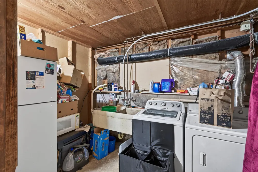 2280 Shryer Avenue E North Saint Paul, MN 55109
