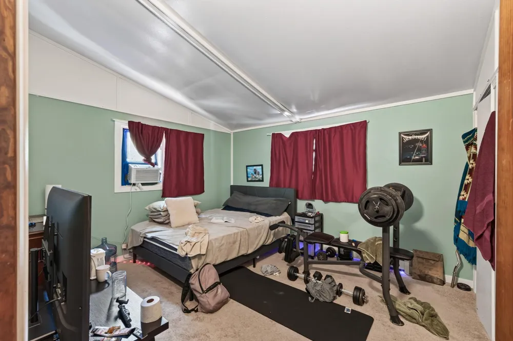 2280 Shryer Avenue E North Saint Paul, MN 55109