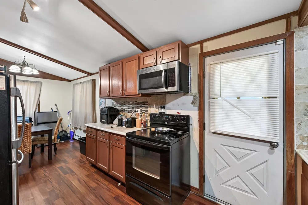 2280 Shryer Avenue E North Saint Paul, MN 55109