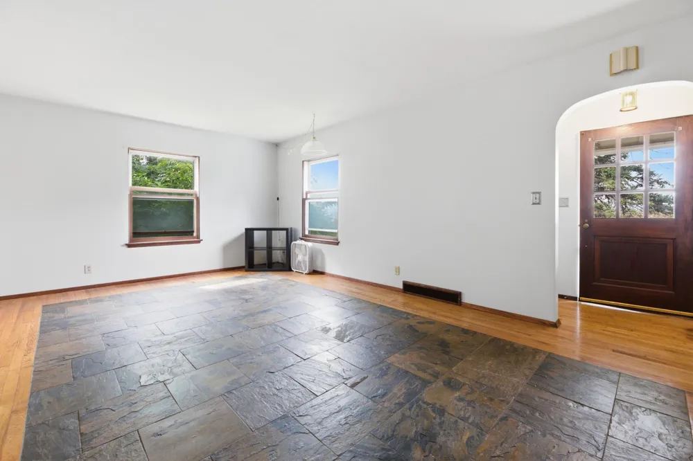 1109 S 2nd Street Alma, WI 54610