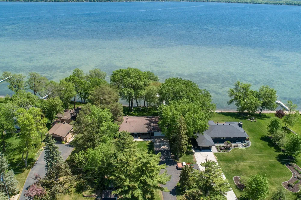 736 Shorewood Drive Detroit Lakes, MN 56501