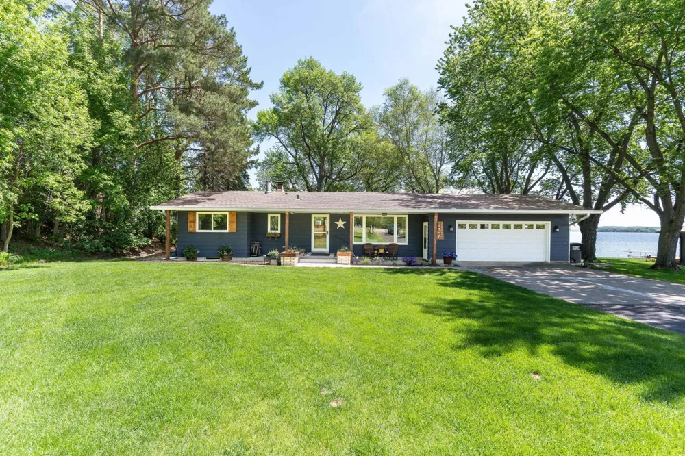 736 Shorewood Drive Detroit Lakes, MN 56501
