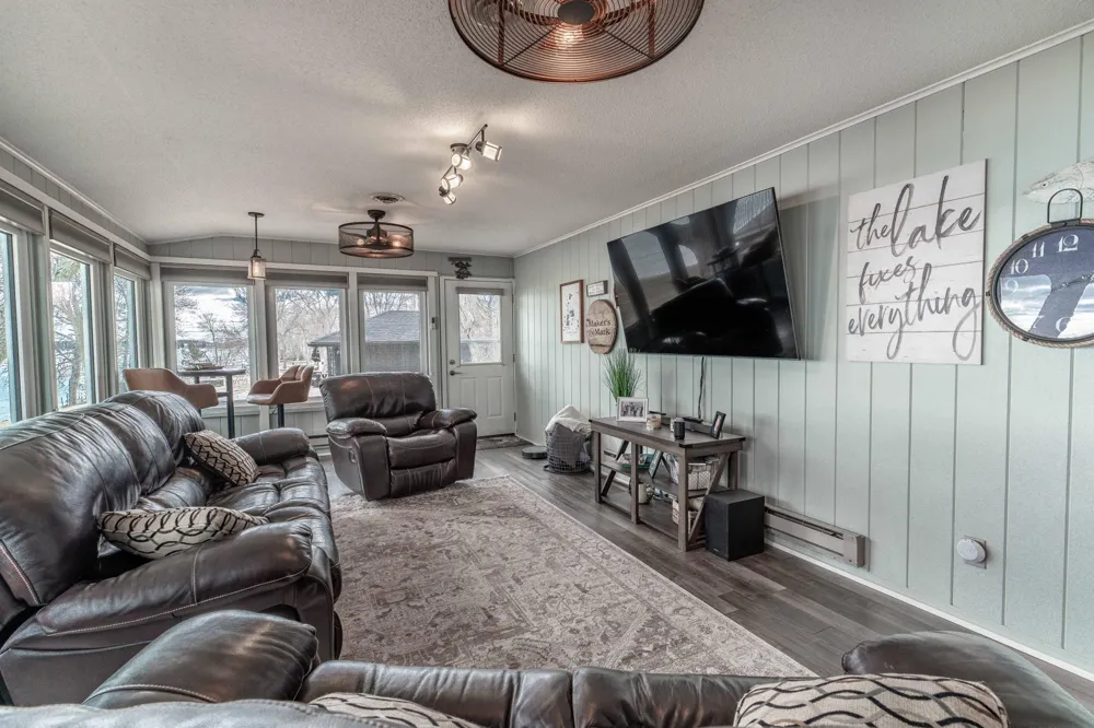 736 Shorewood Drive Detroit Lakes, MN 56501
