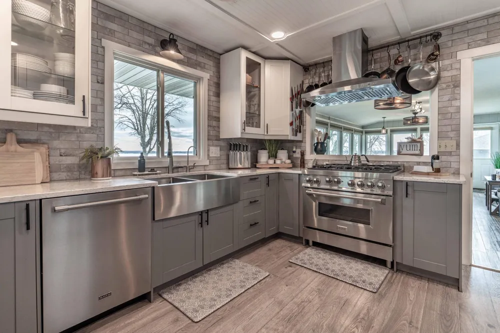 736 Shorewood Drive Detroit Lakes, MN 56501