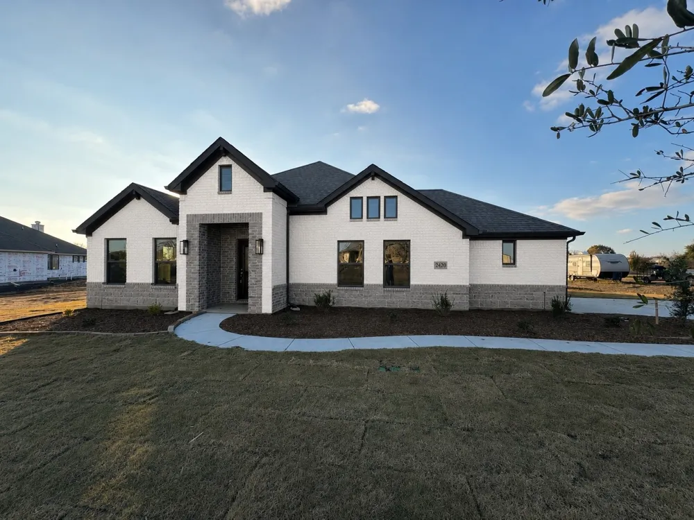 7015 Lilly Lane Sanger, TX 76266