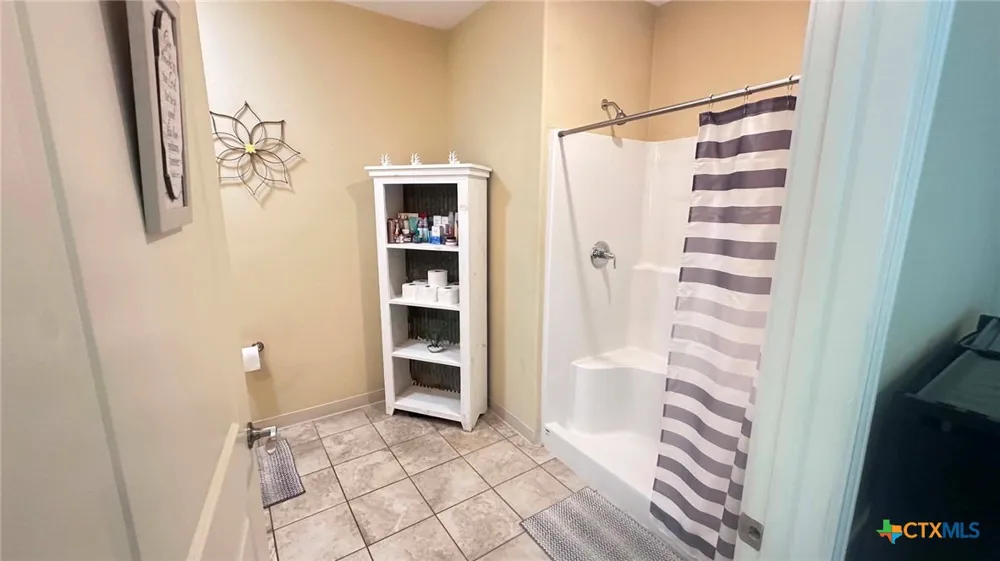668 Commerce Street Bloomington, TX 77951
