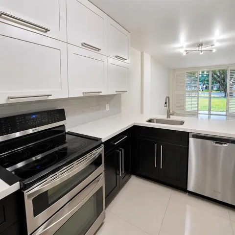 117 ROYAL PARK DRIVE #1H