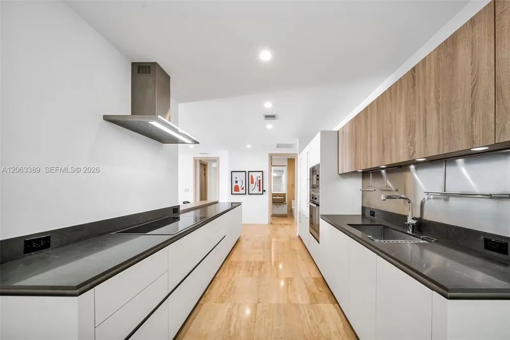 1000 Brickell Plz #PH5503 Miami, FL 33131